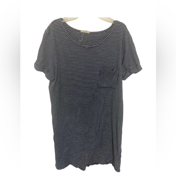 Jane and Delancey Tops - 🎉2/$15 Jane and Delancey Top Large